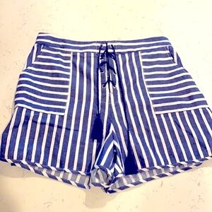 NWOT Women’s My Michelle Blue and White Striped Elastic Waist Shorts Size L